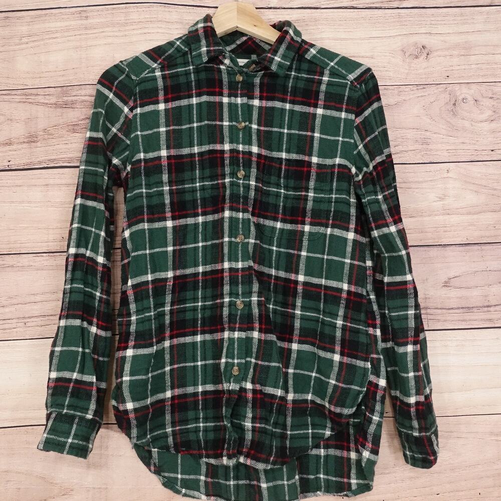 American Eagle AHH Mazingly Soft Boyfriend Womens Small Flannel Button Up -17‎